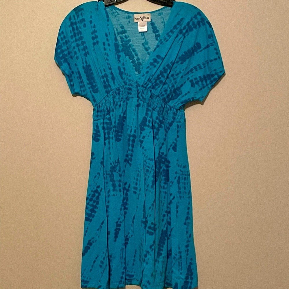 Cute dress. Can be used as a bathing suit cover up or worn alone